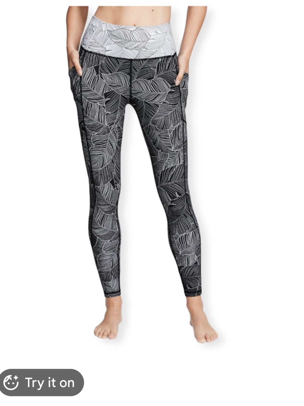 Victoria's Secret NWT Women's Flow on Point Black White Geometric Leggings Sz 14